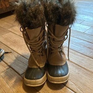 Women’s sorel Joan of Artic boots